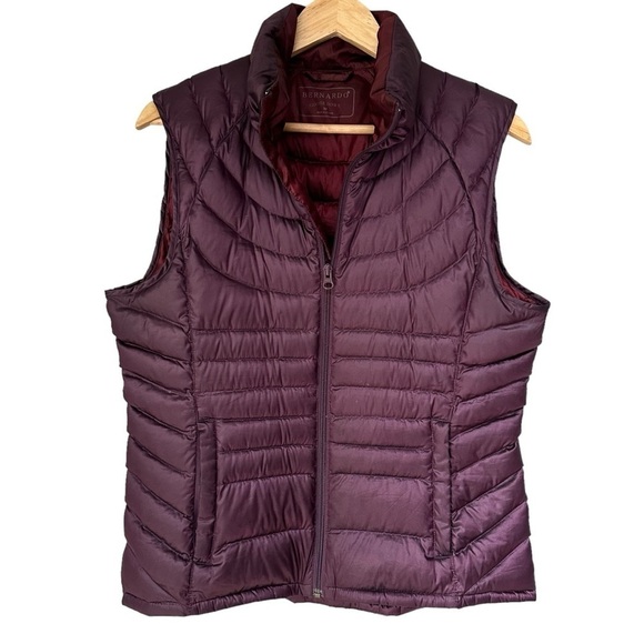 Bernardo Goose Down Burgundy Puffer Quilted Vest, Medium - Picture 5 of 6